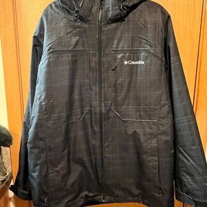 Columbia Men's Dark Plaid Performance Jacket